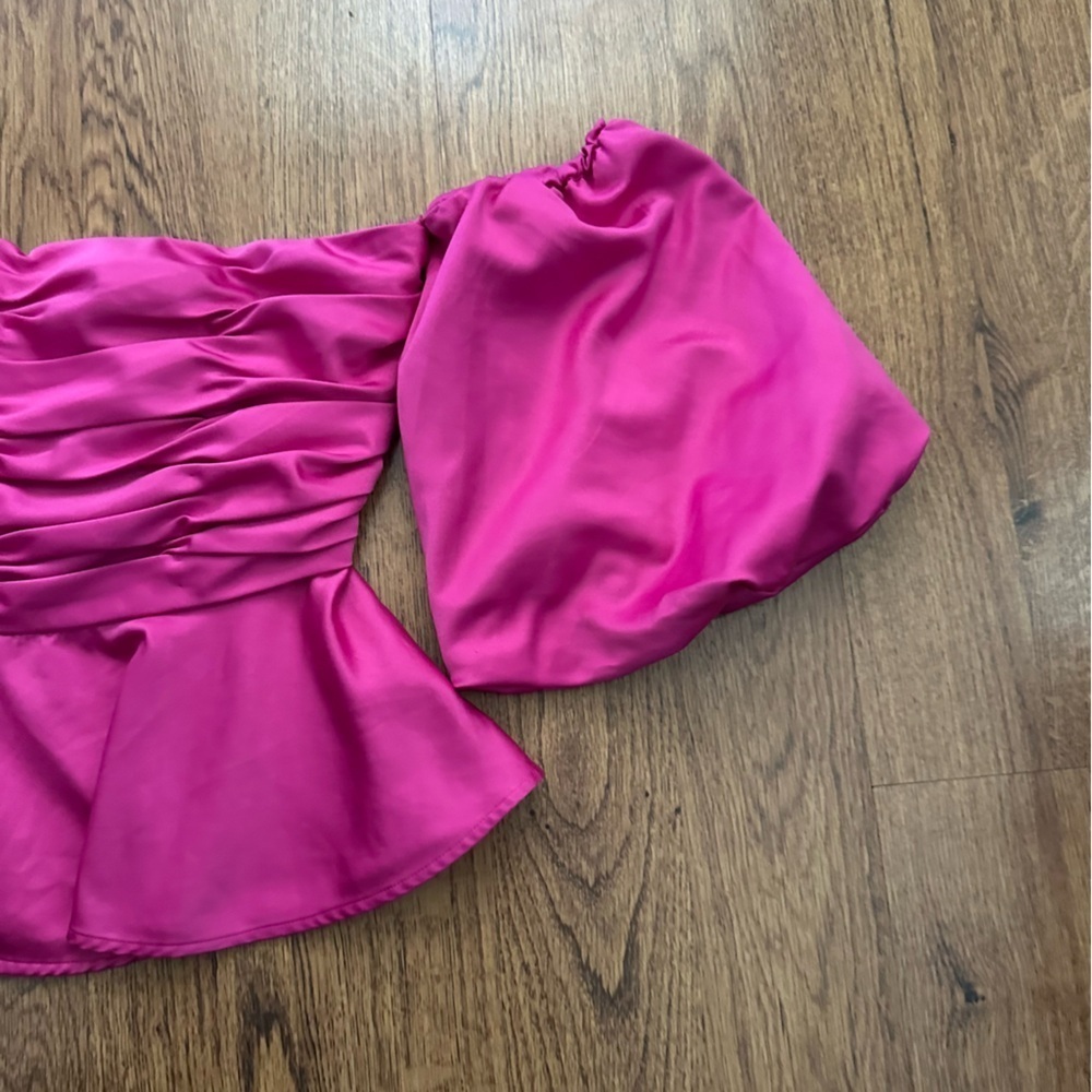 AMUR magenta Eman Off-Shoulder peplum lined party sexy Blouse size 12 - Picture 4 of 12
